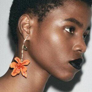 Zara Resin Flower Stem Earrings